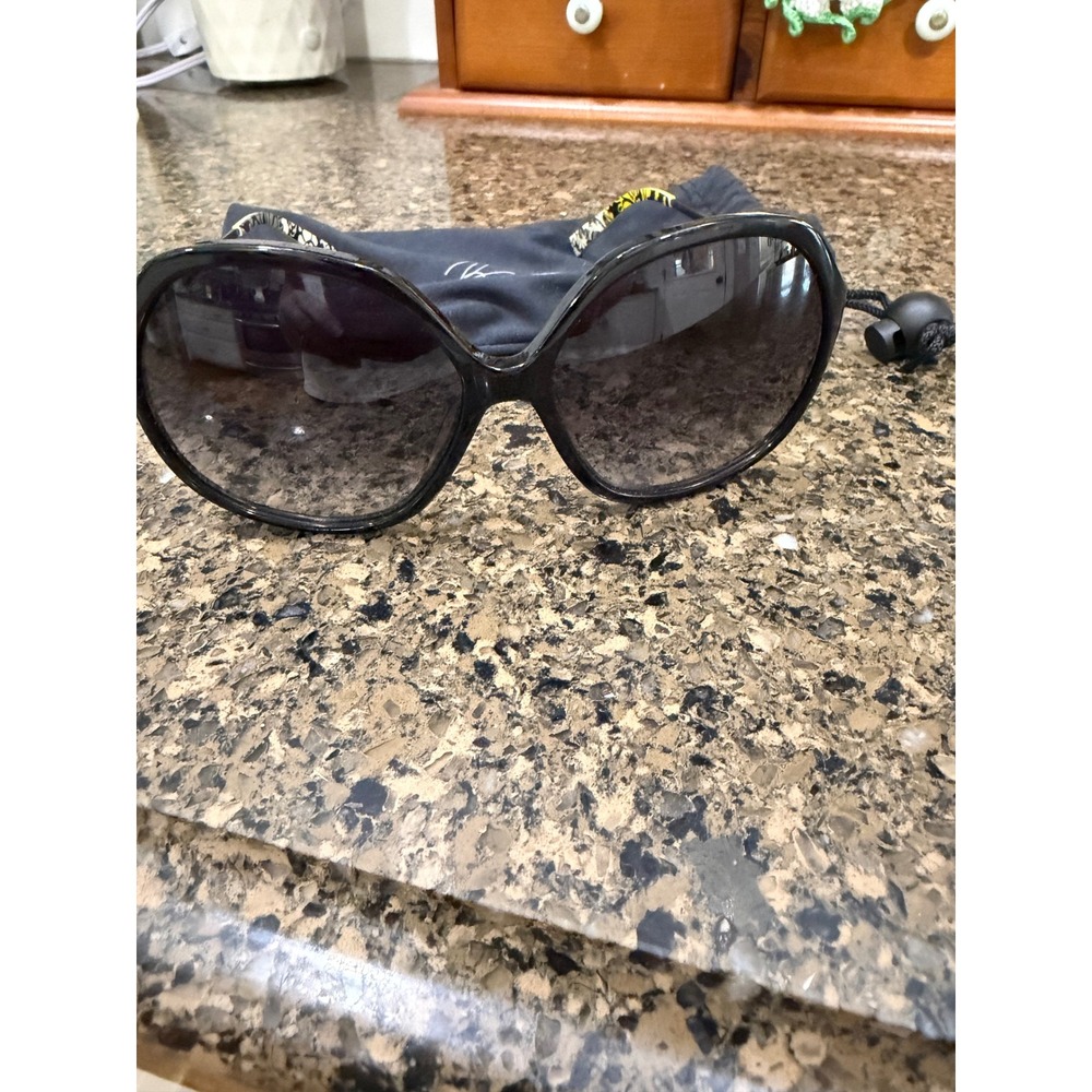 Vera Bradley Baroque (069) 130 Oversized Black Floral Sunglasses with Pouch